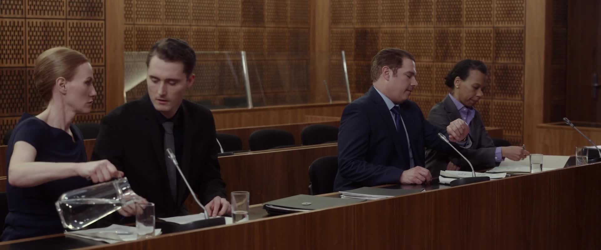 Kuryr Zasilka smrti 2019 CZ dabing HD