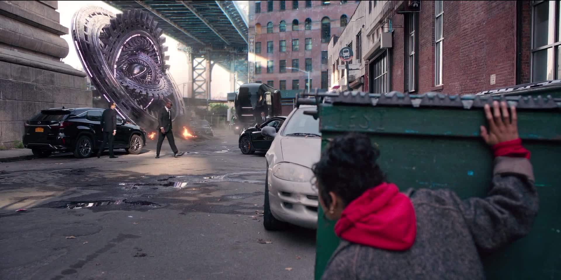 Muzi v cernem Globalni hrozba 2019 CZ dabing HD