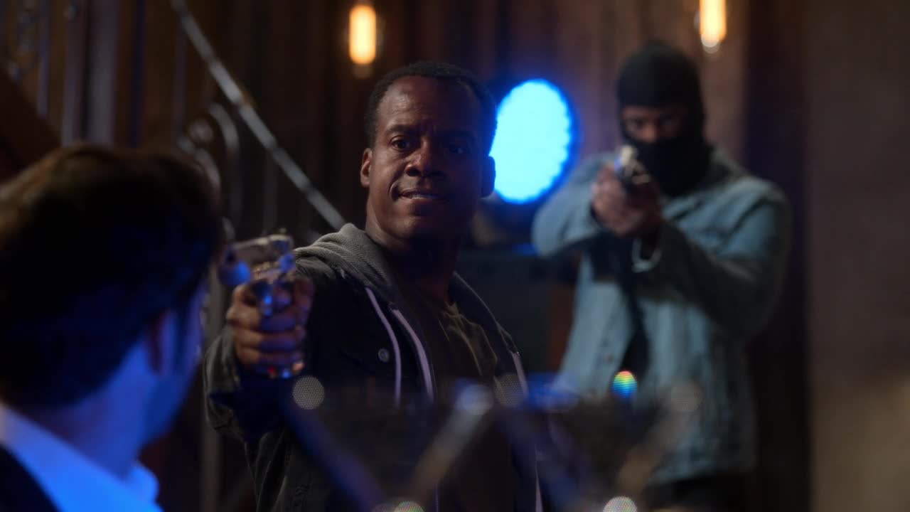 Lucifer S04E01 CZ titulky HD