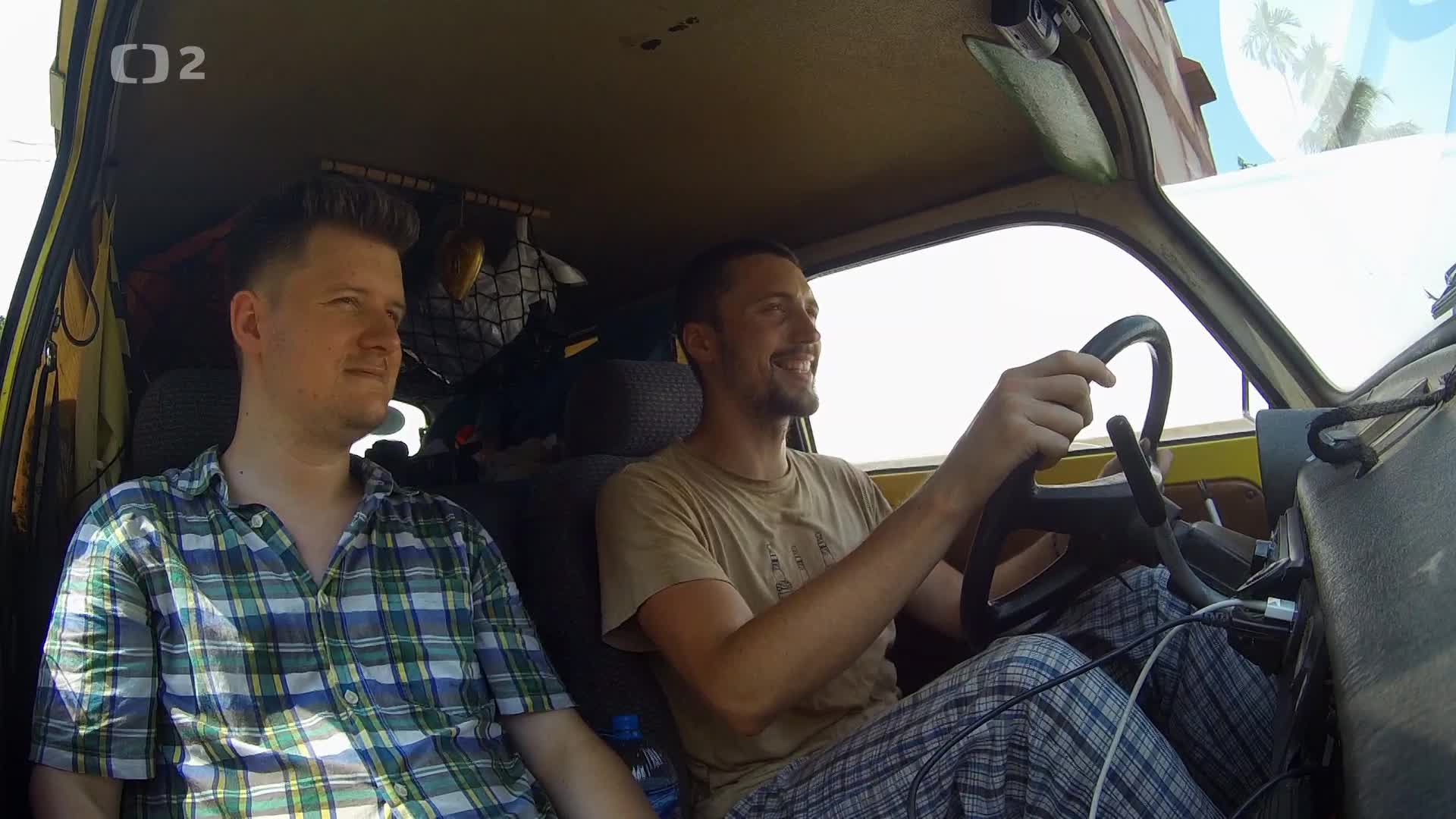 Trabantem z Indie až domů  03  Bez motoru do Indie